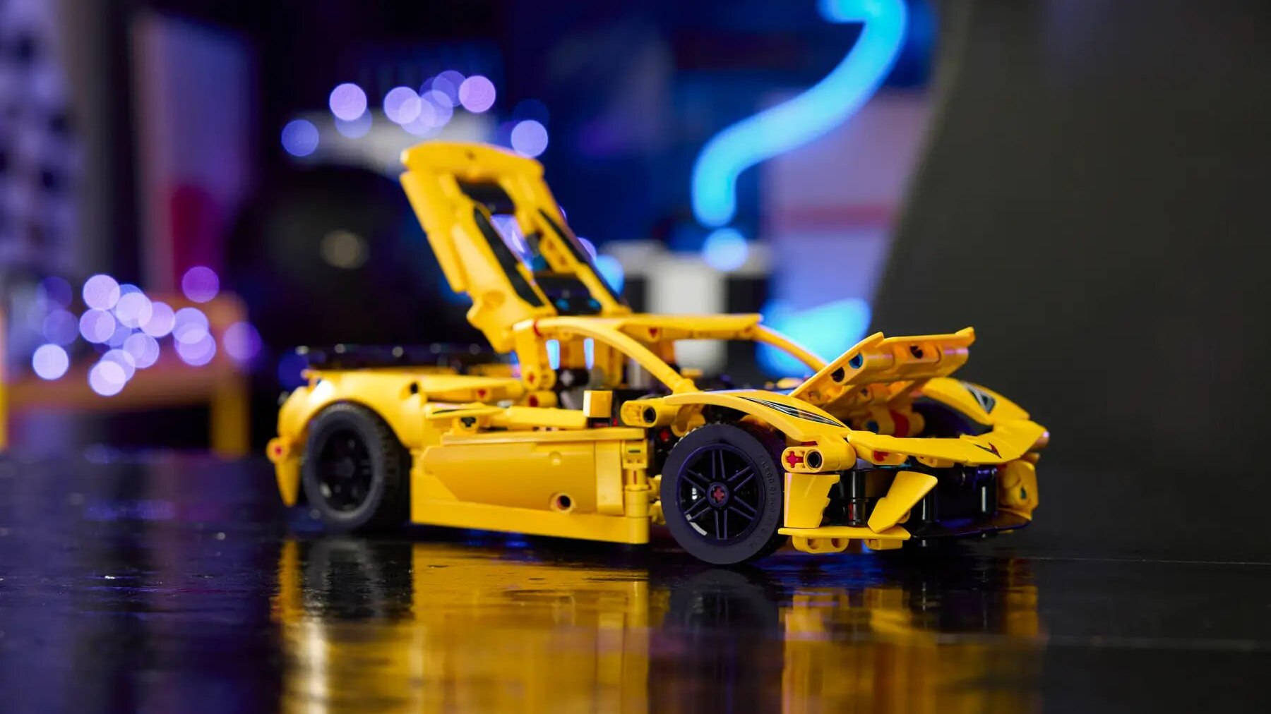 LEGO представила набор Chevrolet Corvette Stingray